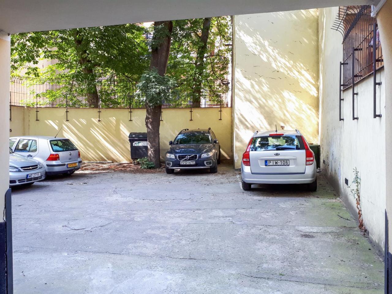 Duskova Apartments — Photos 1